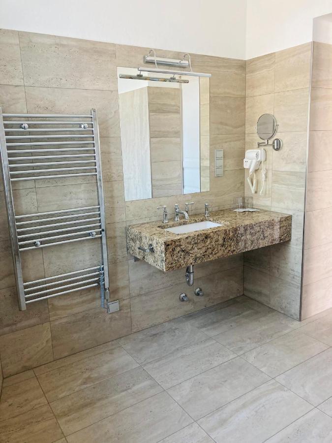 Kira Panzio Bed & Breakfast Lengyeltoti Eksteriør bilde