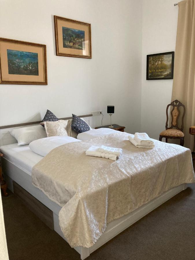 Kira Panzio Bed & Breakfast Lengyeltoti Eksteriør bilde