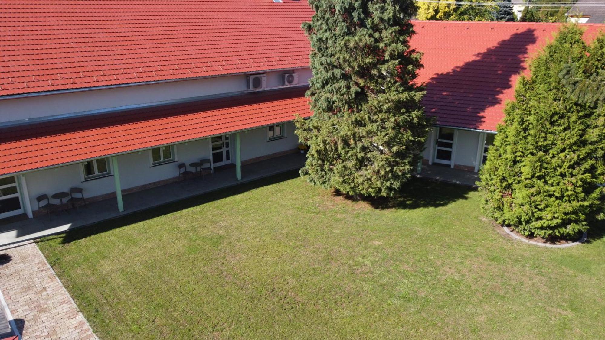 Kira Panzio Bed & Breakfast Lengyeltoti Eksteriør bilde